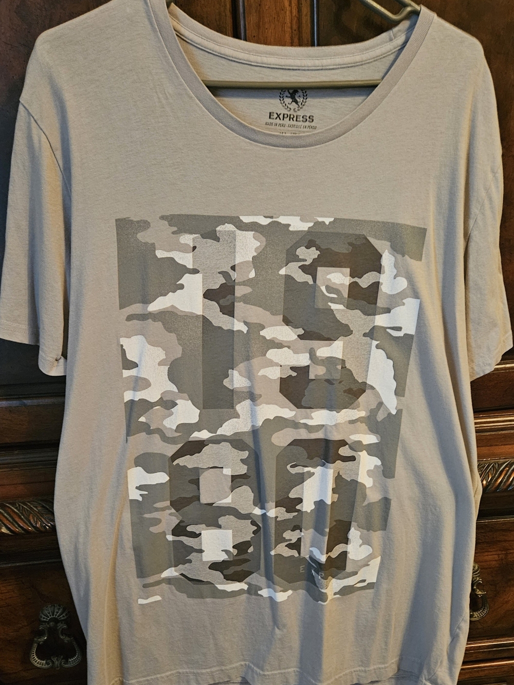 Express Men's Grey Camo Graphic Short-Sleeve Tee